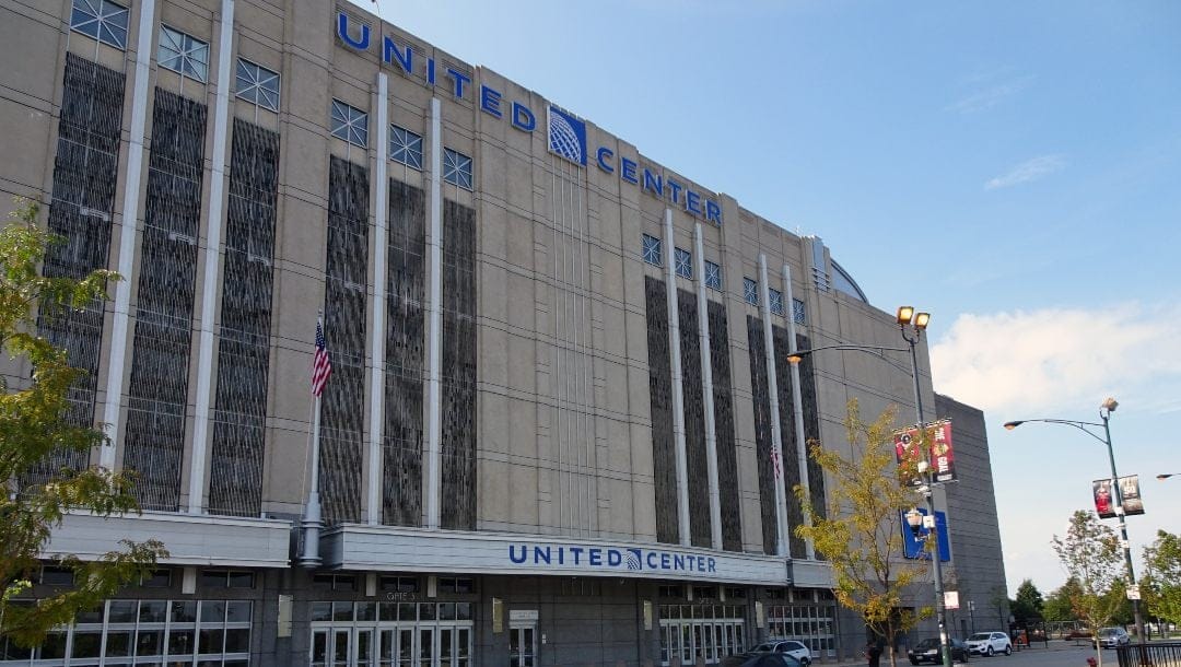 A photo of the United Center in Chicago.