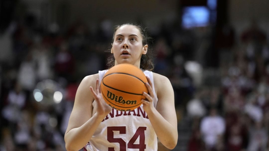 Indiana forward Mackenzie Holmes (54) plays against Oklahoma in the second half of a second-round college basketball game.